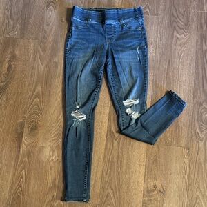 Old Navy Distressed Skinny Jeans in Blue